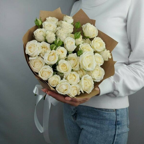 Белые кустовые розы х9