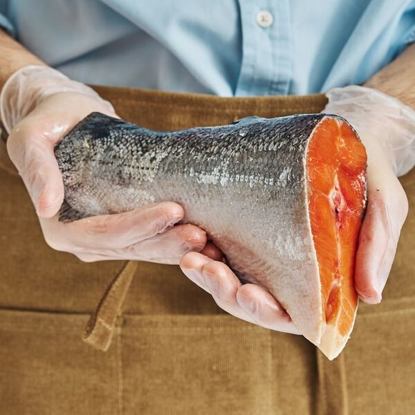 Кижуч хвостовая часть из замороженного сырья