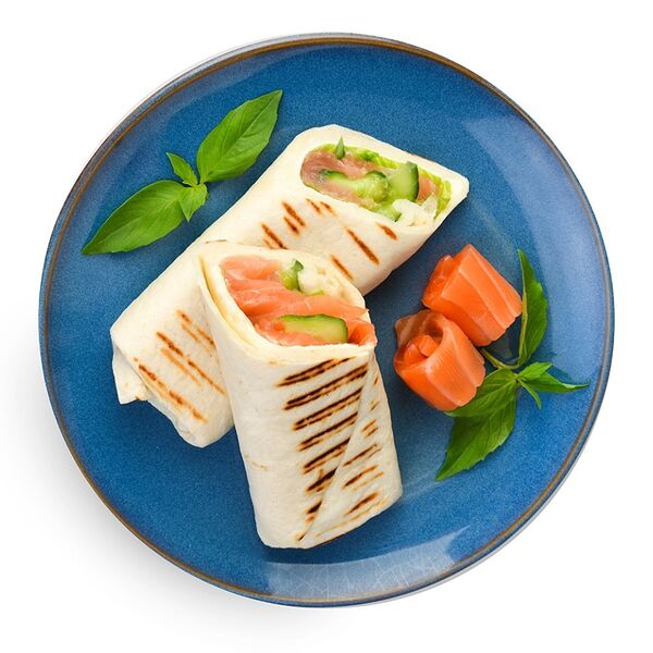 Ролл Филадельфия в пшеничной лепёшке Уже Готово с семгой 155 г