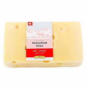 Сыр "Швейцарский" м.д.ж. в с.в. 49% LeSuperbe, Швейцария