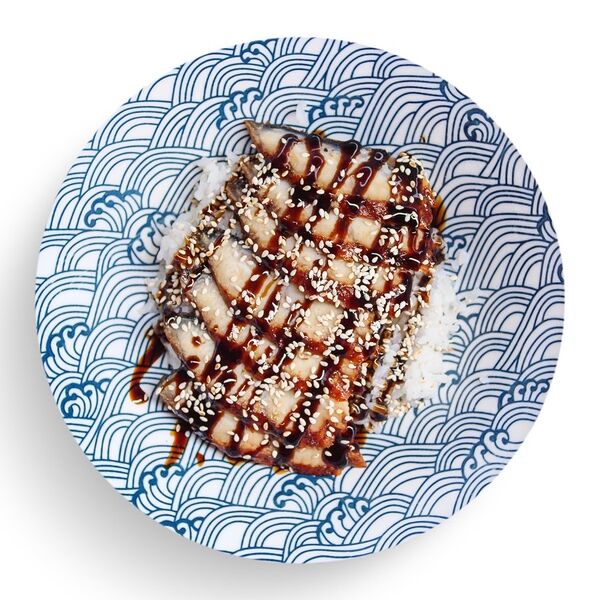 Угорь на рисе