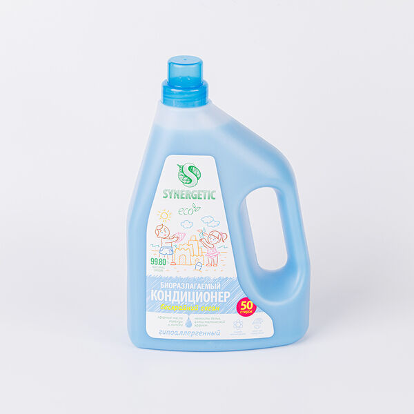 Кондиционер-ополаскиватель для белья Synergetic Бескрайний океан