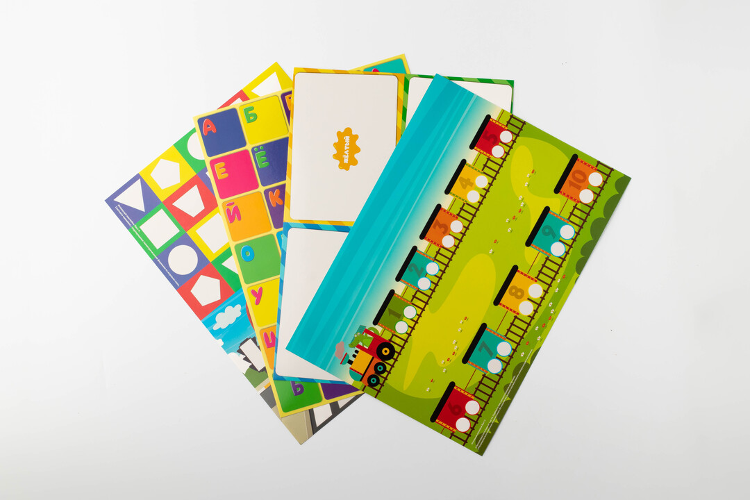 

Развивающий набор Сортер с наклейками