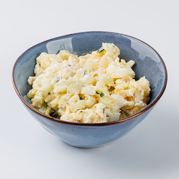 Салат с курицей, ананасами и сельдереем, 155 грамм