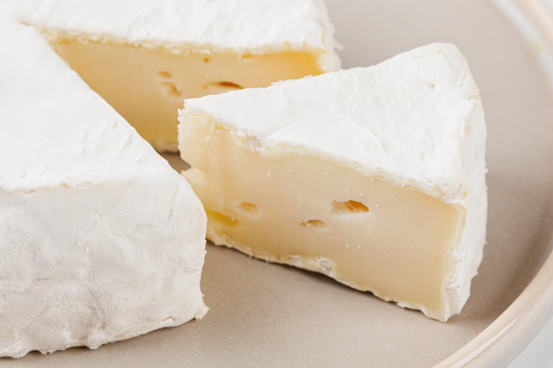 

Сыр ВкусВилл Камамбер с черным трюфелем 125 г