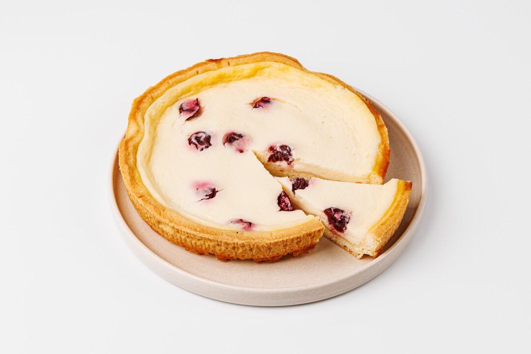 

Пирог Сметанник с вишней 300 г