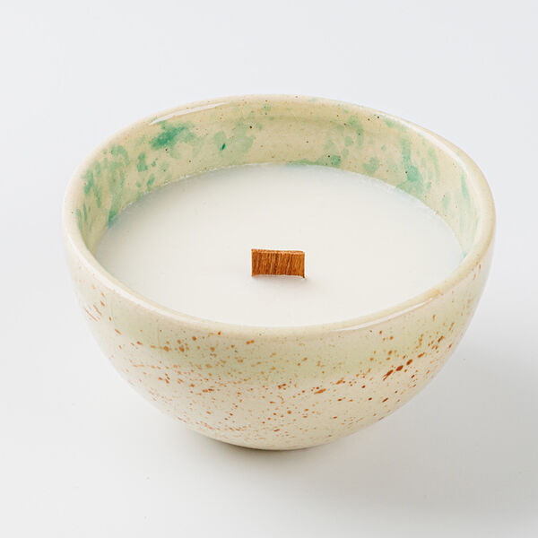 Свеча соевая в керамической чаше. Запах 