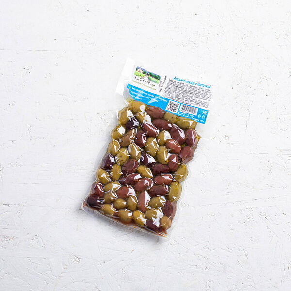 Ассорти оливок с косточкой