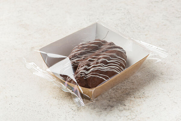 Булочка с маком и шоколадом