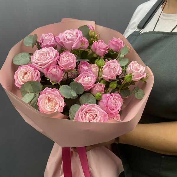 Букет из 5 пионовидных кустовых роз