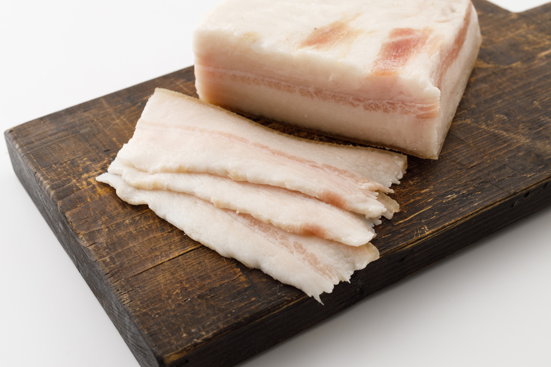 

Шпик соленый