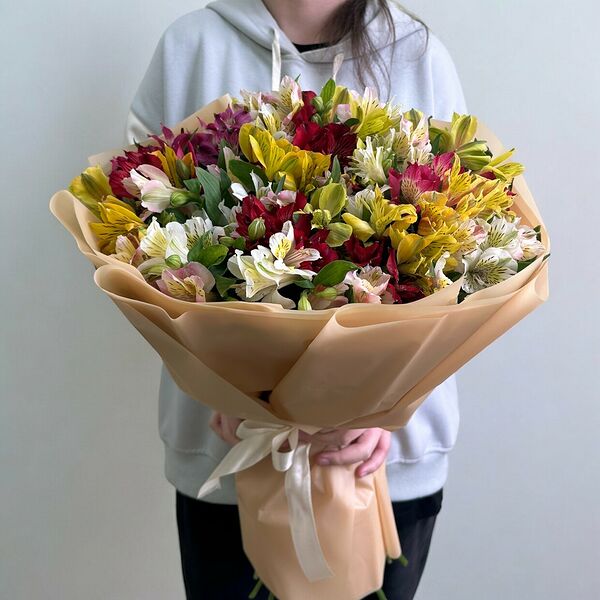 Букет из разноцветных 35 альстромерий №824
