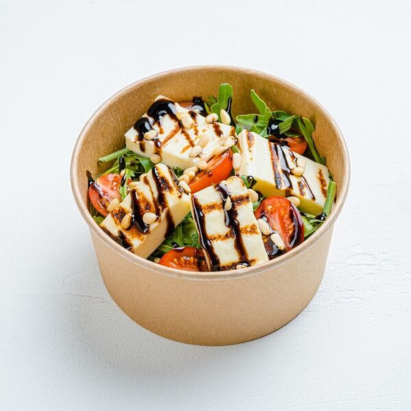 Салат Халуми Рока.