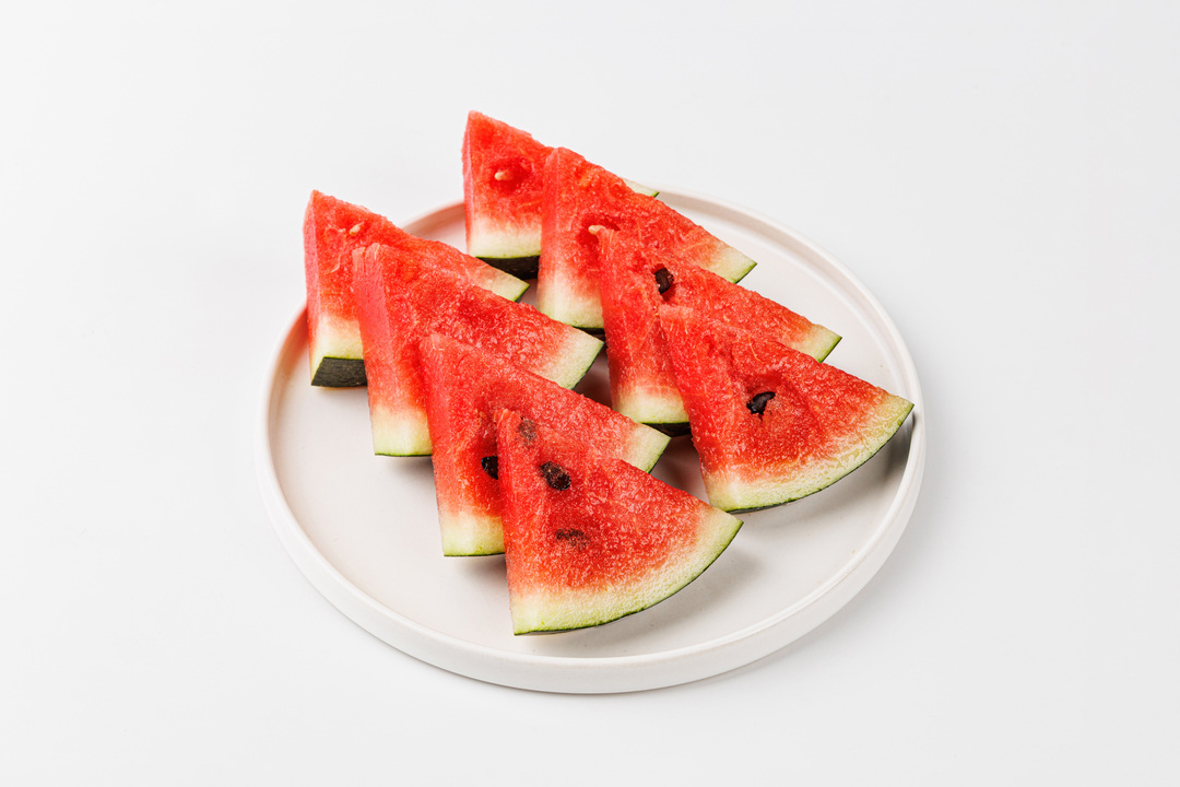 

Арбуз красный Яйцо Дракона вес