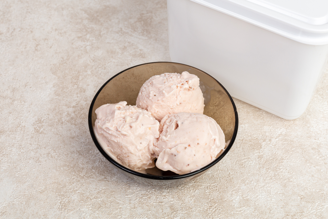 

Мороженое сливочное "Клубника со сливками", вес