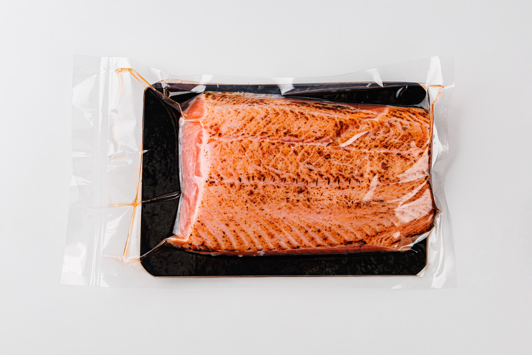 

Форель слабосоленая опаленная филе охлаждённая, вес