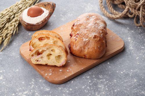 

Хлеб Чиабатта с сыром и ветчиной на закваске ЛЕНТА FRESH, вес