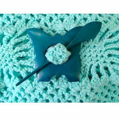 W38-7 MH COLLECTIONS Заколка декоративная (цветная) 7,0 см х 6,0 см