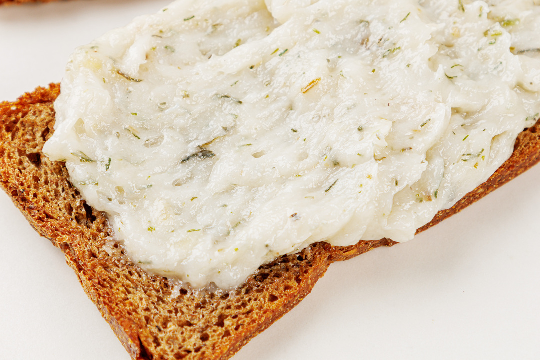 

Сало бутербродное ВкусВилл с чесноком и укропом