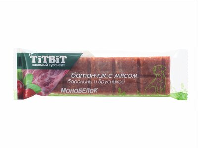 Лакомство Titbit для собак батончик с мясом баранины и брусникой 40 г