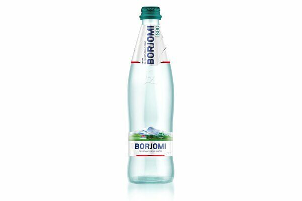Вода минеральная Borjomi газированная с/б