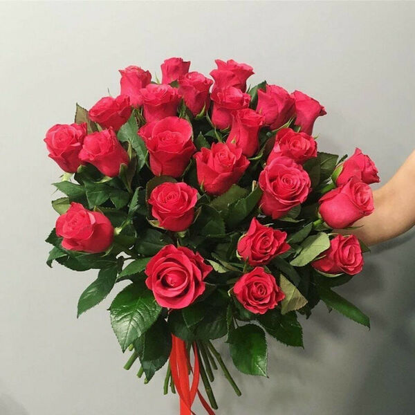 Букет из 21 красной розы