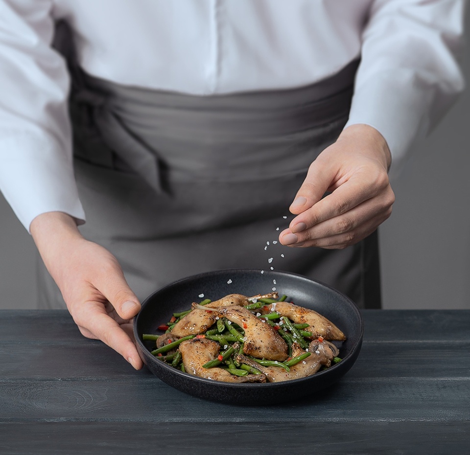 

Ножки перепелов с трюфельным маслом и кенийской фасолью, a la carte, «Почти готово», 370 г, Россия