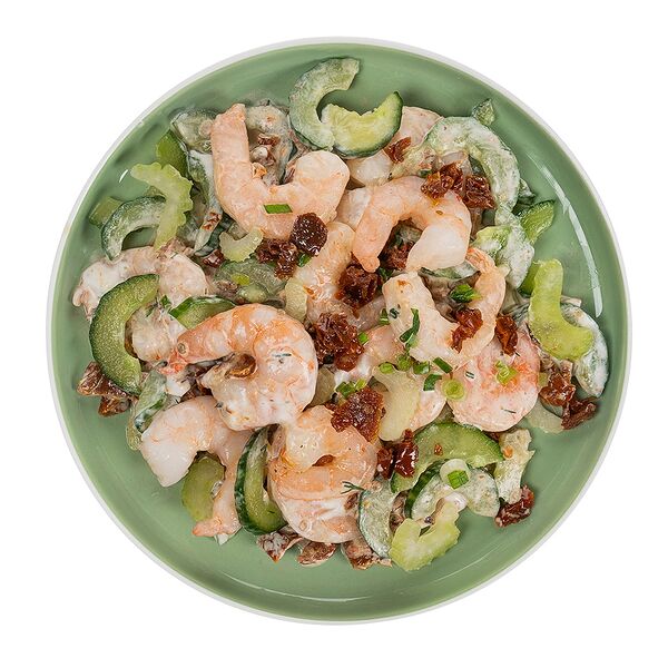 Салат с креветками, вяленым томатом и йогуртовой заправкой от бренд-шефа АВ