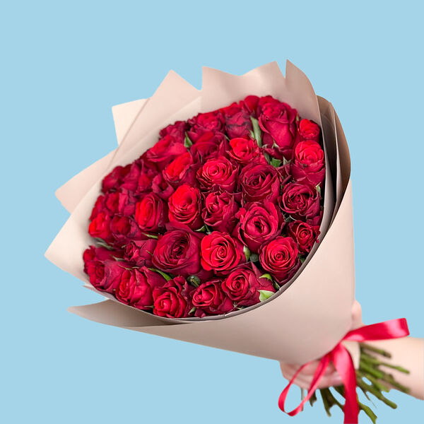 Букет цветов из 39 красных роз 40 см МП пленка