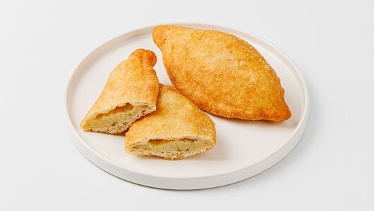 Пирожки жареные с картошкой, сыром и укропом