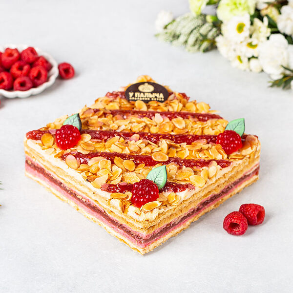 Малиновый торт 900 г