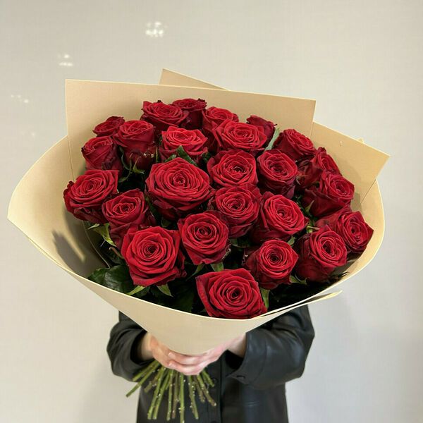 Букет из 25 красных роз