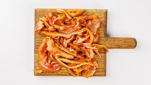 Уши свиные с красным перцем