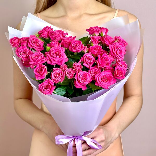 Букет из 11 кустовых малиновых роз