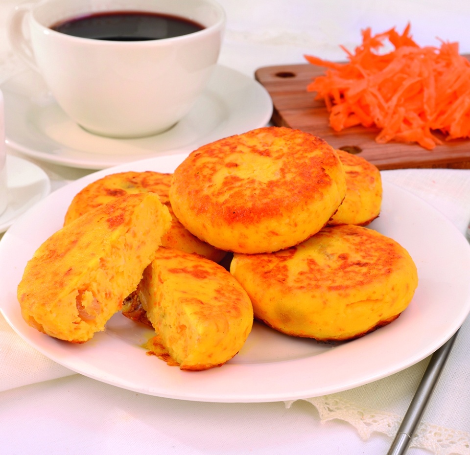 

Сырники Уже Готово с морковью и изюмом 150 г