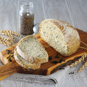 хлеб пшеничный бездрожжевой с водорослями и семенами чиа МясновЪ Пекарня (половинка)