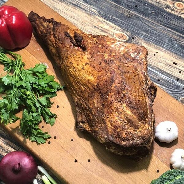 Бараний окорок