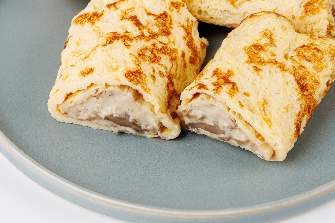 

Омлет-ролл с грибами и сыром