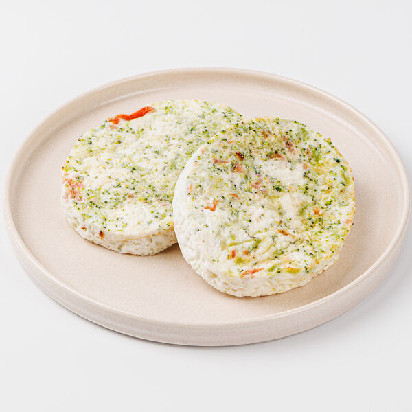 Омлет белковый с куриным филе, овощами и мягким сыром