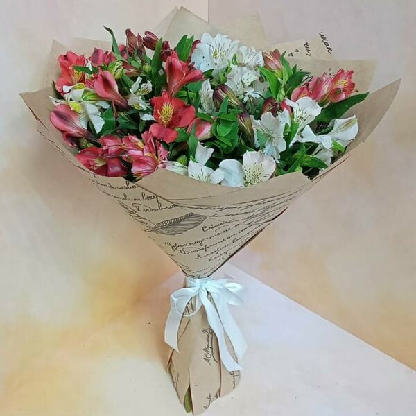 Моно букет альстромерий 15 шт