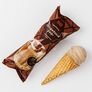 Мороженое "Кофейный раф" в вафельном рожке
