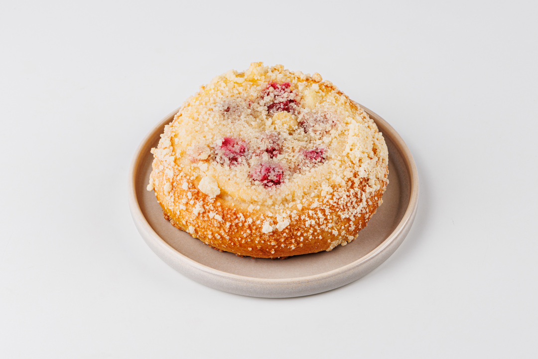 

Булочка ВкусВилл Бриошь с вишней 125 г