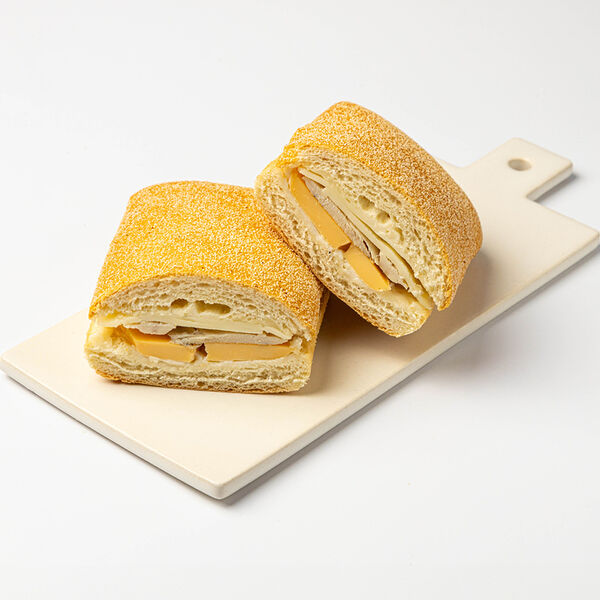 Сэндвич Нежный с курицей, омлетом и моцареллой 215 г