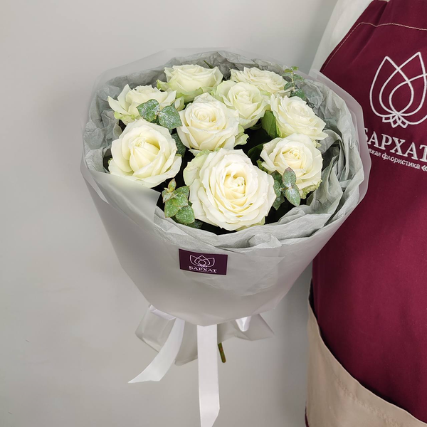 Букет из цветов, монобукет из роз Неравнодушие