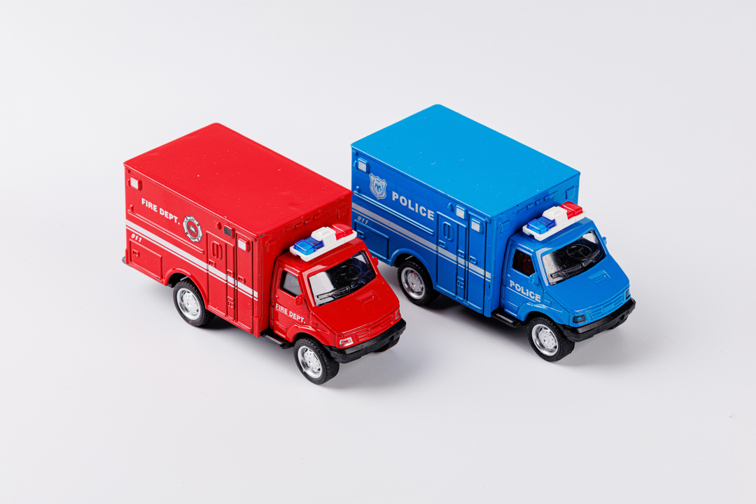 

Машинка Фургон инерционная в ассортименте