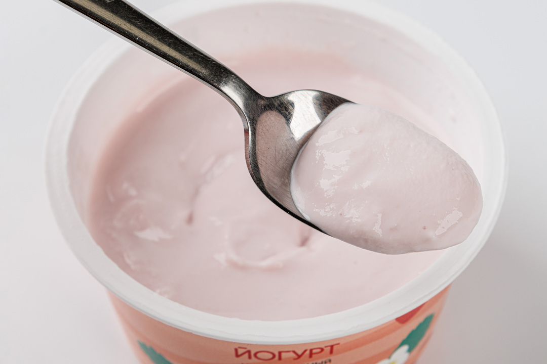 

Йогурт ВкусВилл с земляникой 1,2% 150 г