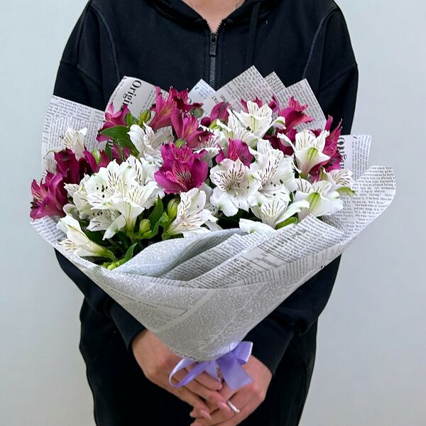 Букет из 19 альстромерий №823