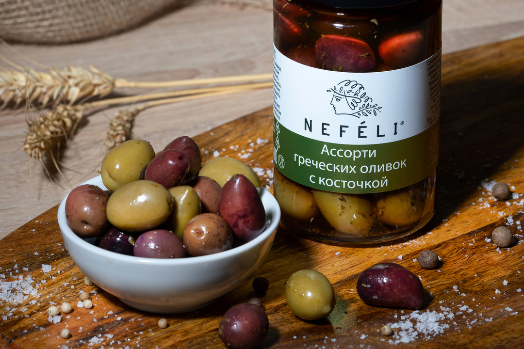 

Оливки Nefeli Ассорти Греческие с косточкой