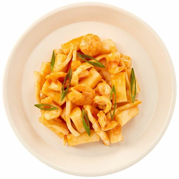 Палочки Токпокки рисовые с морепродуктами и соусом Том ям Перекрёсток Select, 200 г