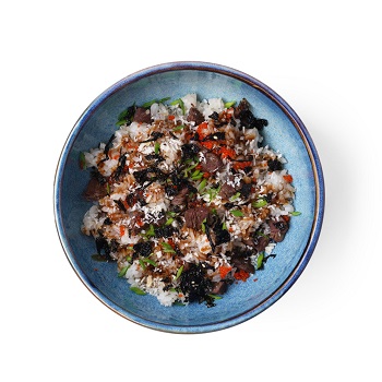 

Рис камамеши с говяжьей вырезкой и хлопьями нори 290 г